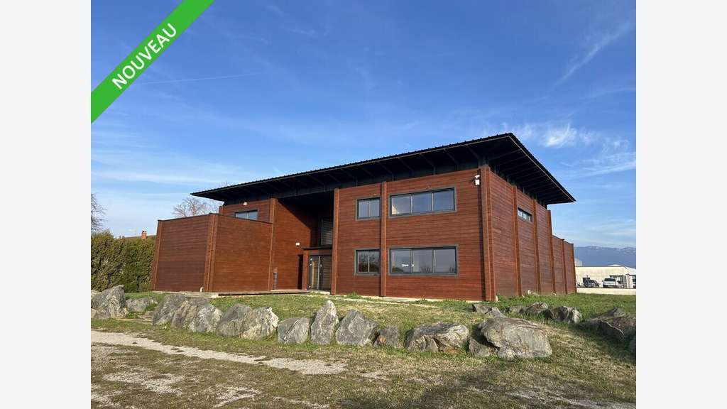 Immeuble de bureaux à vendre à Montélier