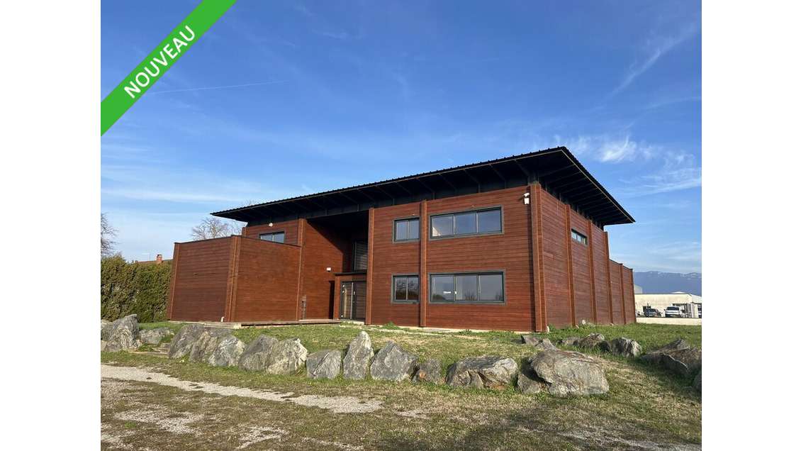 Immeuble de bureaux à vendre à Montélier 