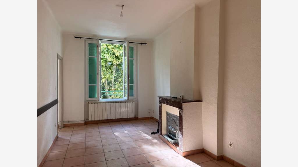Immeuble de 200m² à vendre à Alès centre (30)