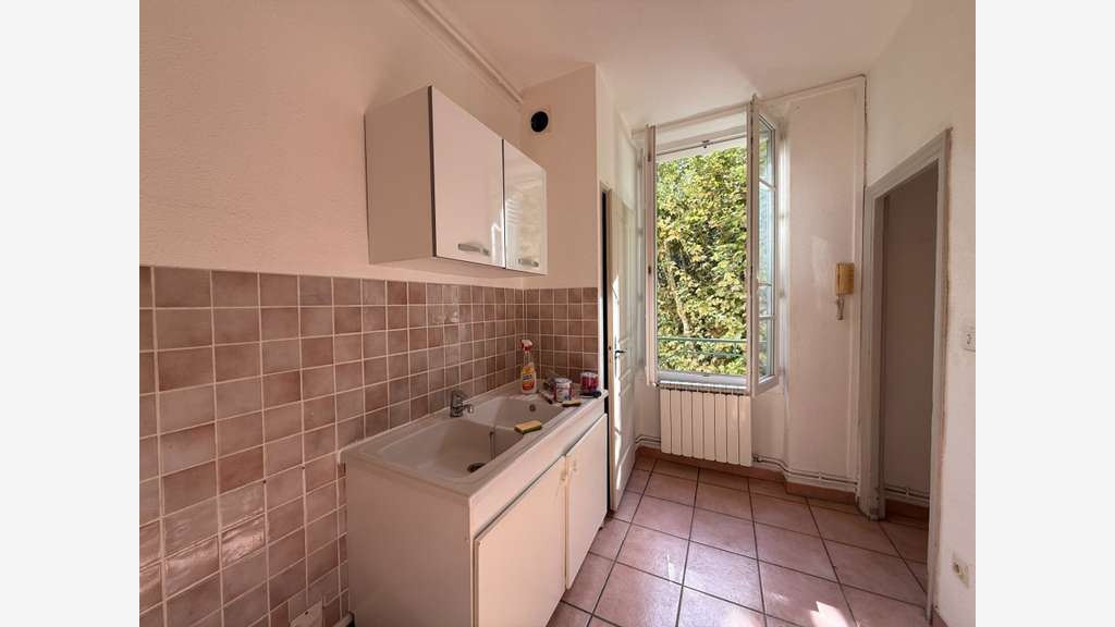 Immeuble de 200m² à vendre à Alès centre (30)