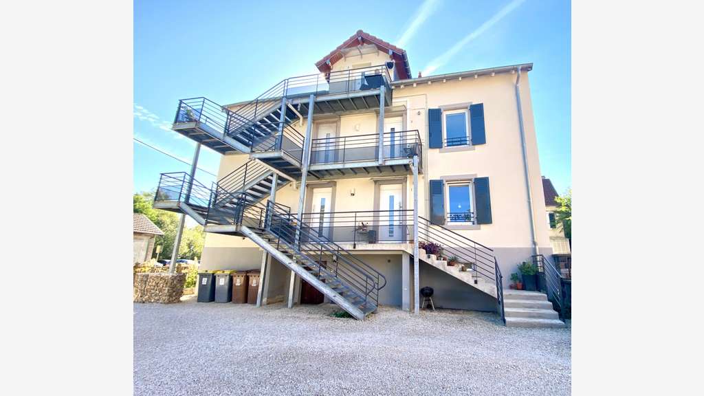 Immeuble de 280m² à vendre proche de Belfort (90)