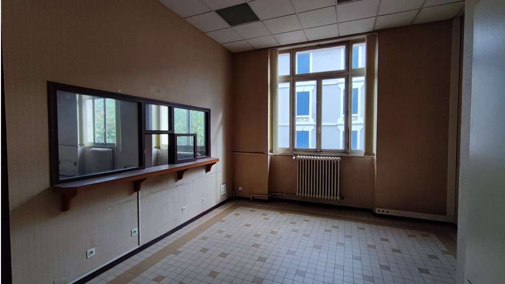 Vente Immeuble La Poste de 470m² à Decazeville