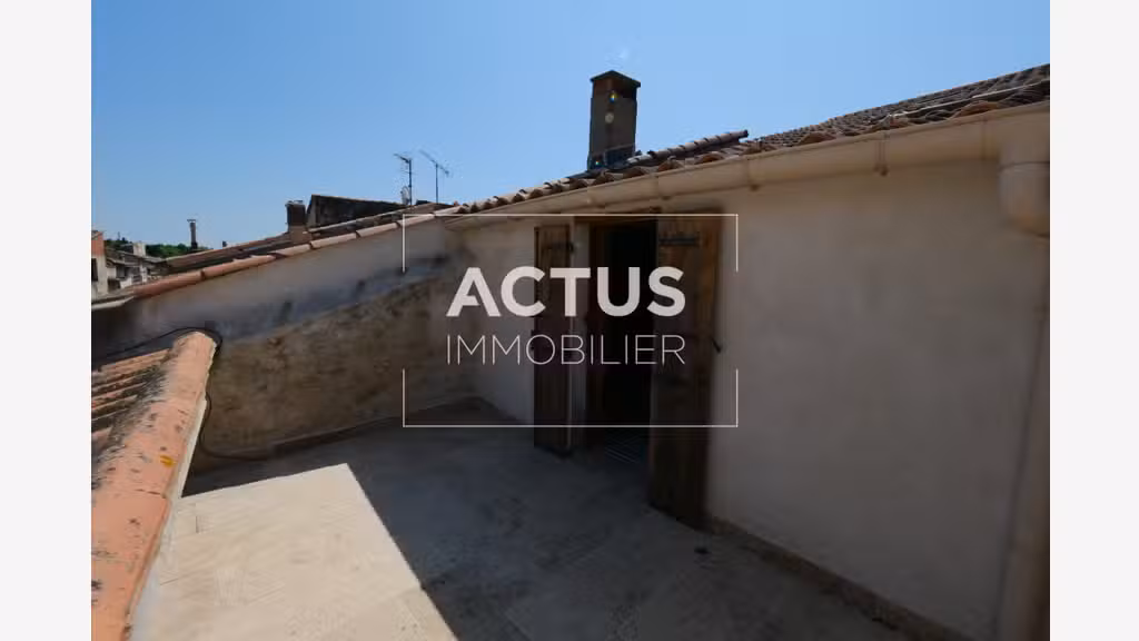 Immeuble de rapport en plein centre de Tarascon