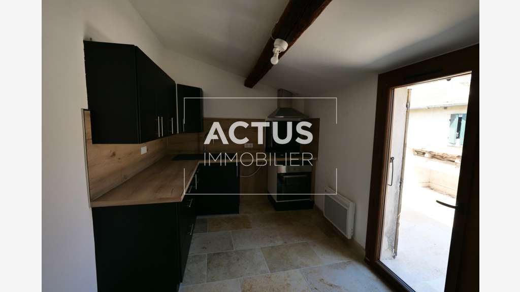 Immeuble de rapport en plein centre de Tarascon