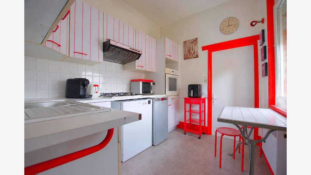 Immeuble mixte commerce et habitation -