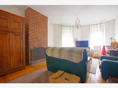 Immeuble mixte commerce et habitation -