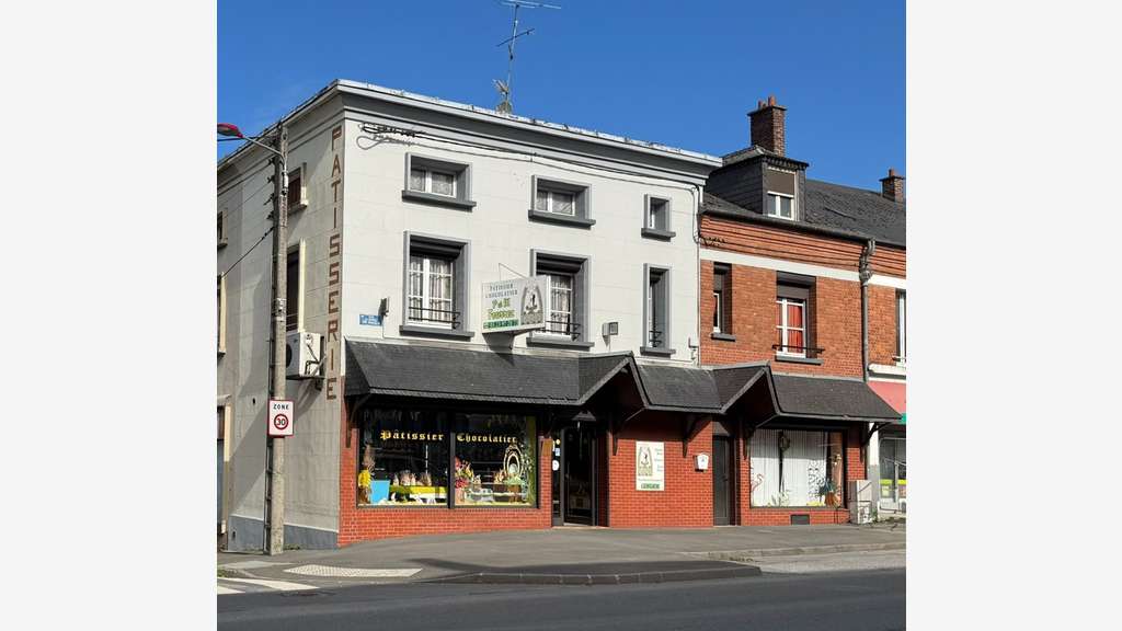 Vente immeuble à usage mixte de 148m² à la Capelle
