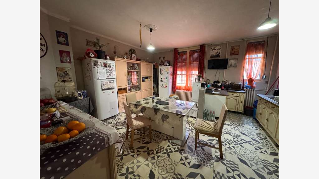 Vente immeuble à usage mixte de 148m² à la Capelle