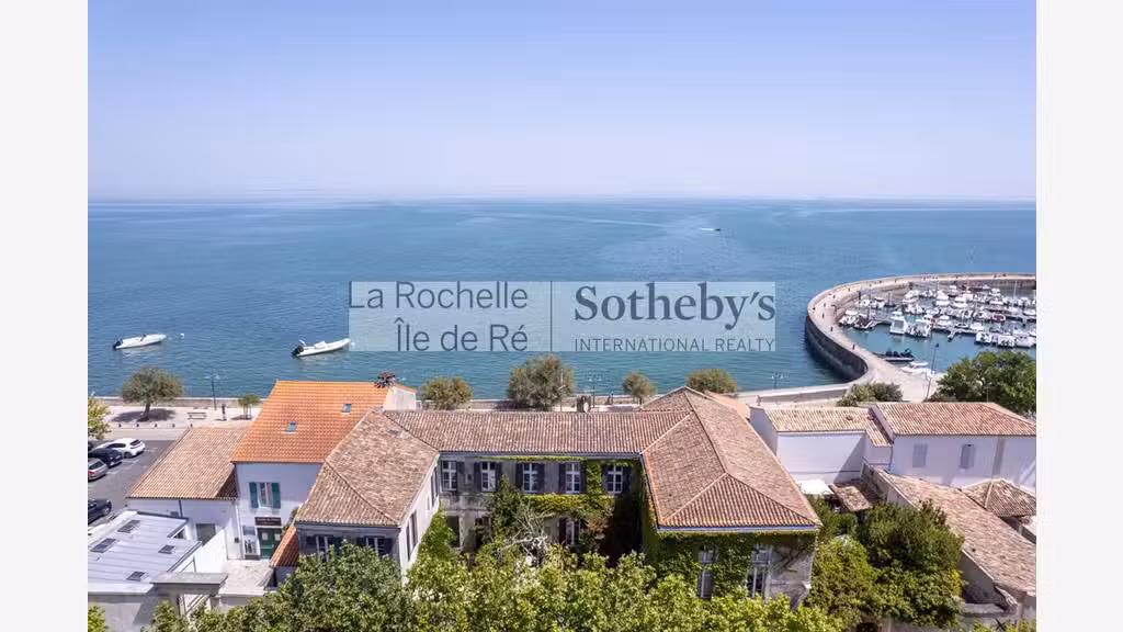 Île de Ré – La Flotte - Ensemble commercial d’e