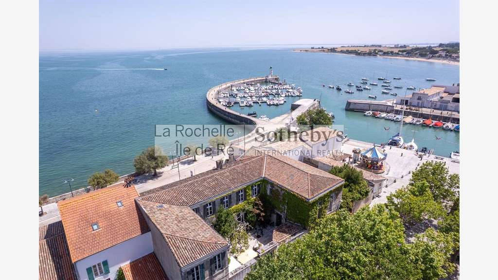 Île de Ré – La Flotte - Ensemble commercial d’e