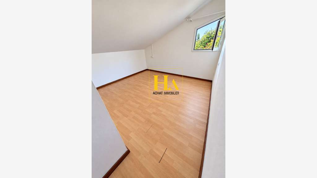 IMMEUBLE DE RAPPORT - 4 LOGEMENTS - FORT