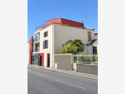 Immeuble mixte en hyper centre ville libre de tout