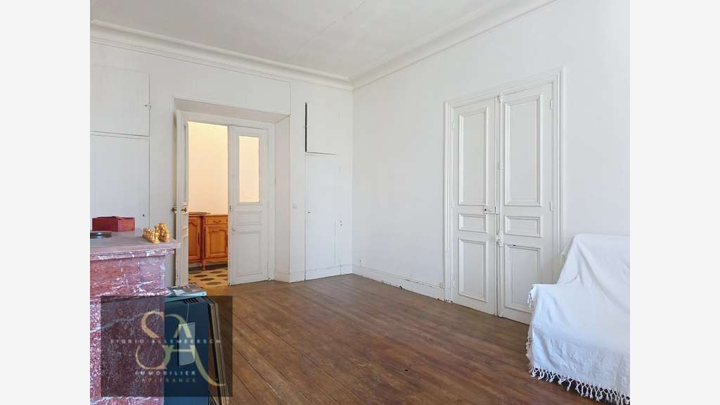 AV immeuble à rénover 1100m² fort potentiel Limoux