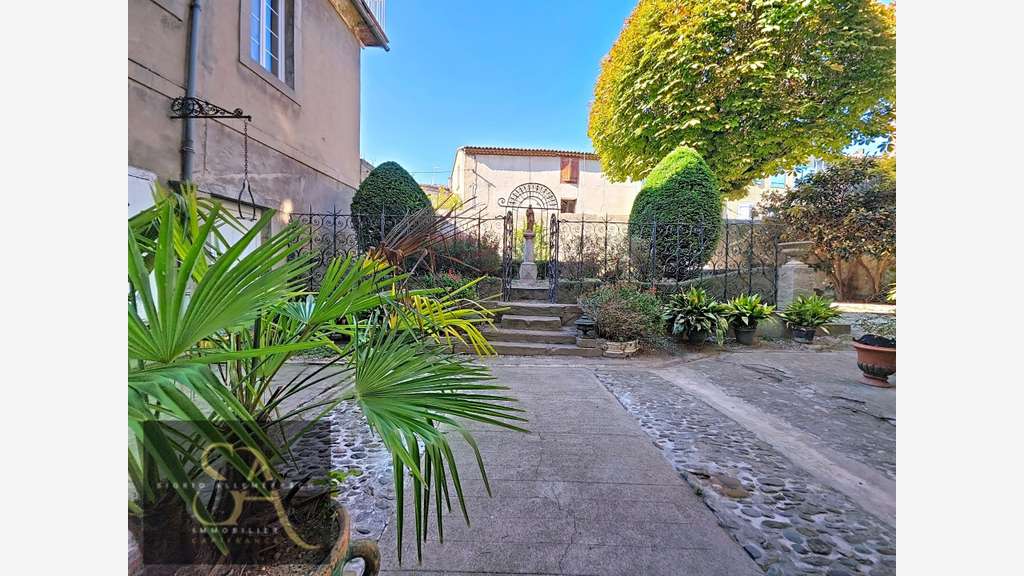 AV immeuble à rénover 1100m² fort potentiel Limoux