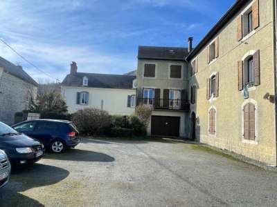 Immeuble de 460m² à vendre à Lourdes (65)
