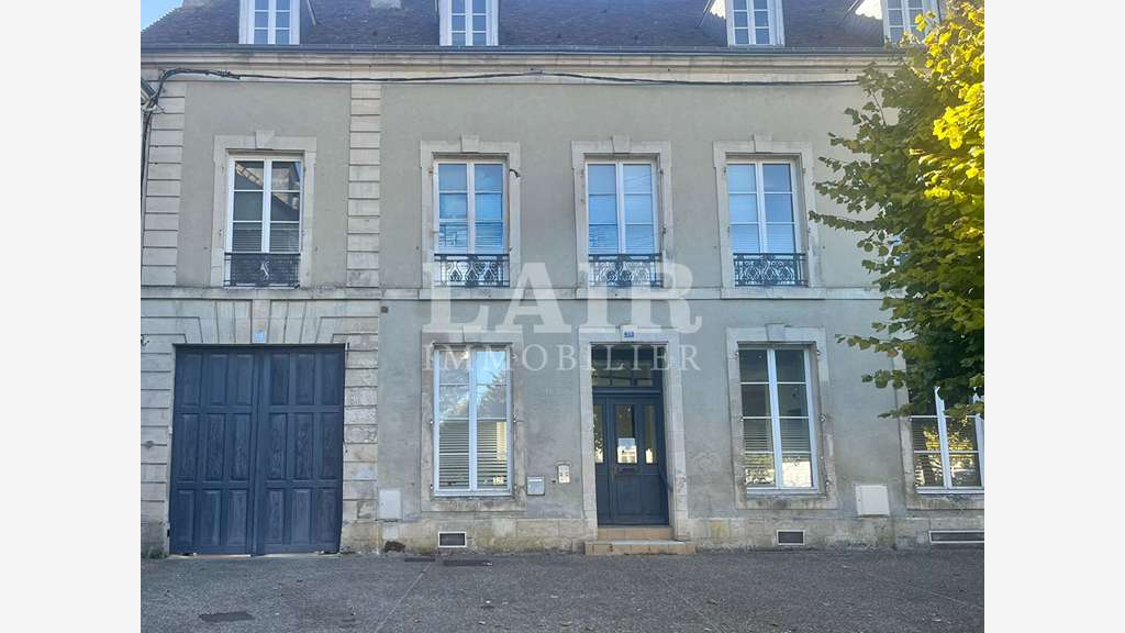 Bel immeuble de caractère à vendre à Mamers