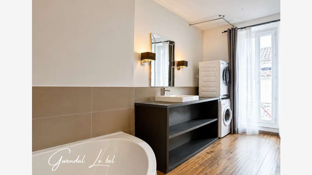 Vente immeuble de 3 appartements 140m² Nîmes (30)