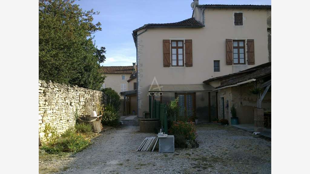 Immeuble de rapport locatif proche du centre Ruffe