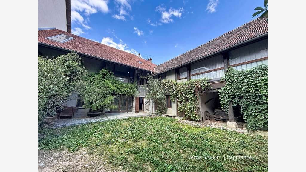 Immeuble à vendre Saint Julien en Genevois