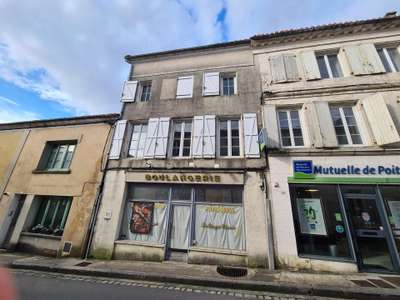 Immeuble centre ville à réhabiliter à Villebois 