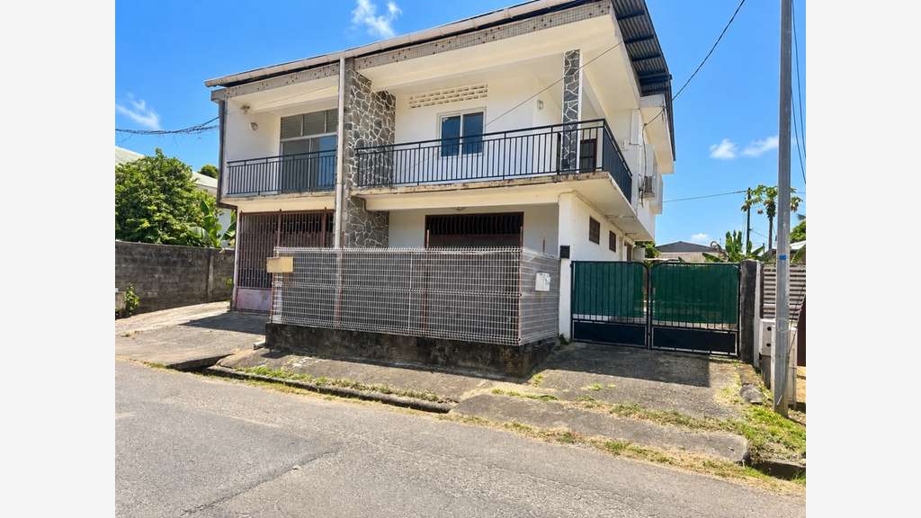 Immeuble de 2 appartements indépendants T3 + T4