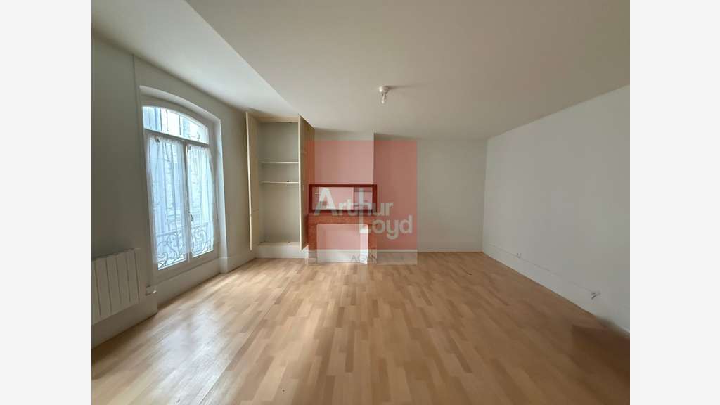 Vente immeuble mixte bonne visibilité à Agen
