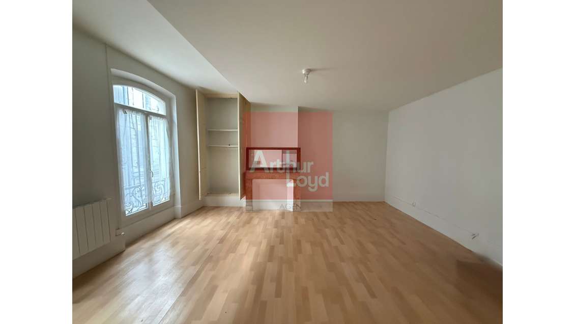 Vente immeuble mixte bonne visibilité à Agen