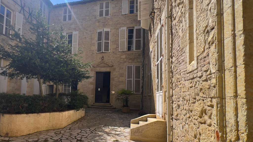Cède Immeuble de caractère 1100m²au coeur de Auch