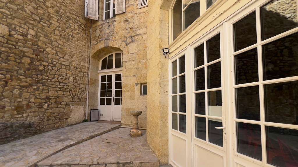 Cède Immeuble de caractère 1100m²au coeur de Auch