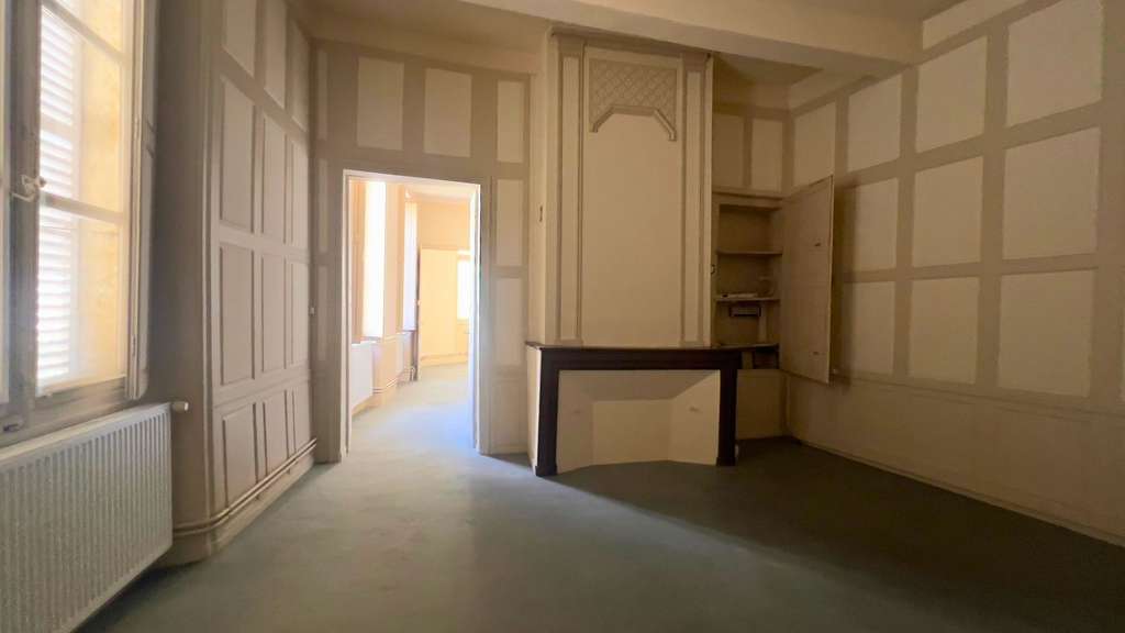 Cède Immeuble de caractère 1100m²au coeur de Auch