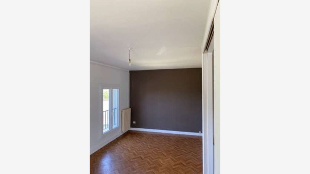 Ensemble immobilier loué à vendre à Autun