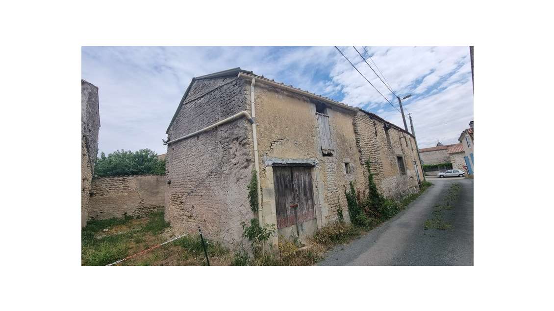 A vendre bâtiment à restaurer Bernay Saint Martin