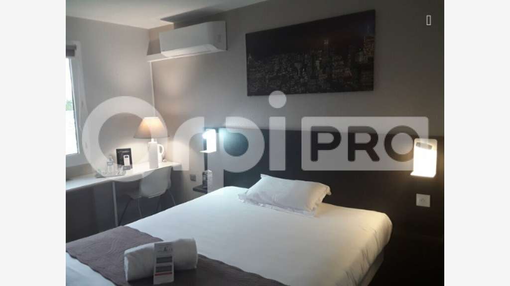 MURS et FONDS HOTEL
