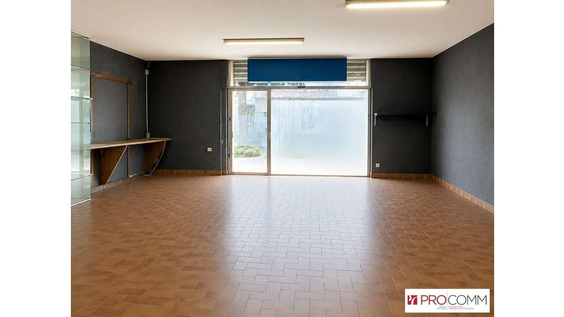 AV immeuble mixte 317,5m² Cavaillon empl strat.