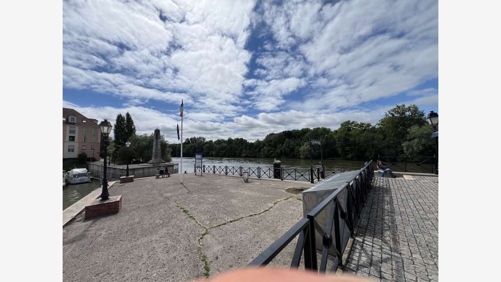 Vente maison 186m² avec revenus locatifs à Cergy