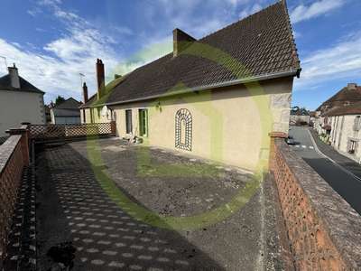 AV bâtiment de 285m² à Chénérailles centre bourg