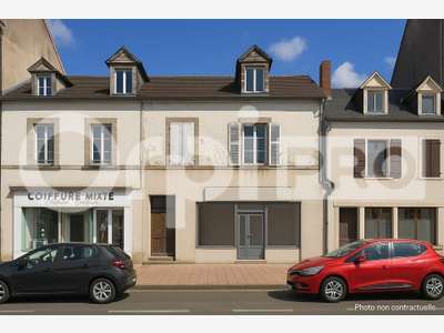 Ensemble de locaux commerciaux à vendre Commentry