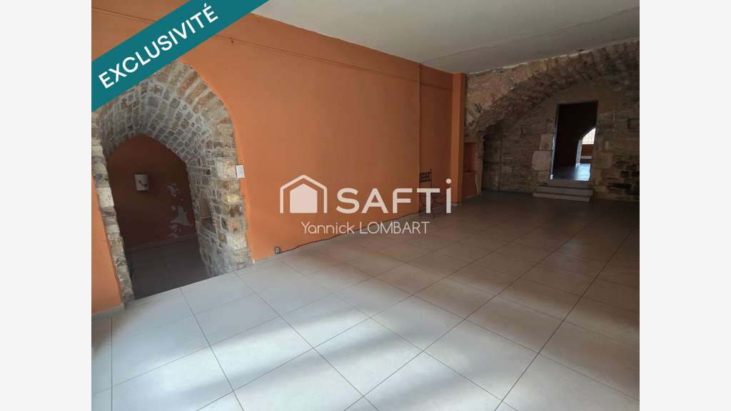 Immeuble (5 apparts) + local commercial à Cordes