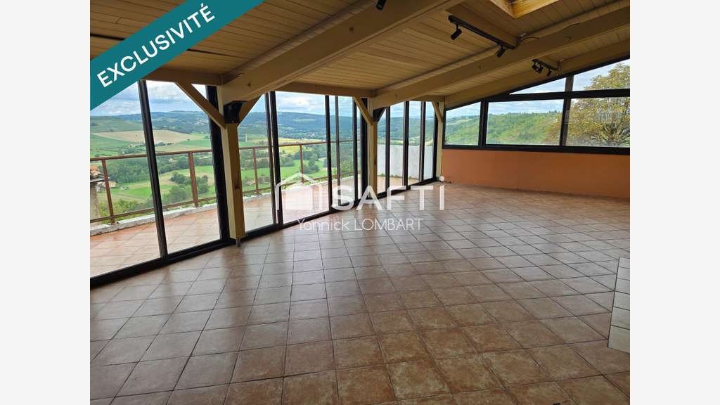 Immeuble (5 apparts) + local commercial à Cordes