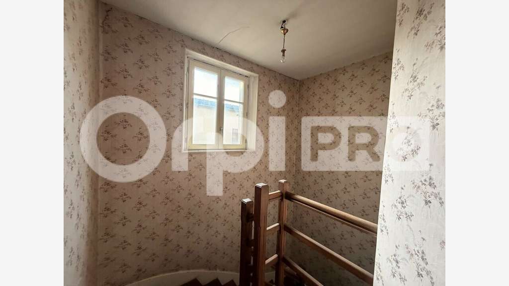 Vente immeuble rénové avec jardin 217m² à Culan