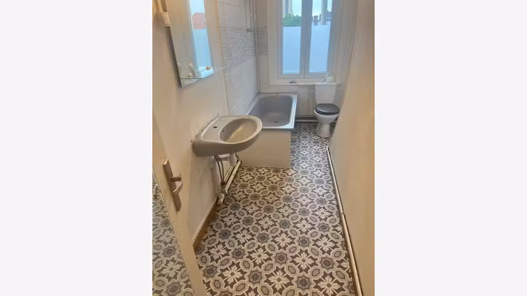 Immeuble mixte de 300m² à vendre à Douai (59)