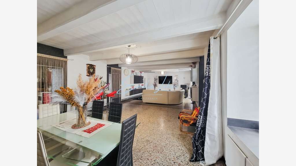 AV immeuble sur 3 niveaux Centre-bourg d'Elliant
