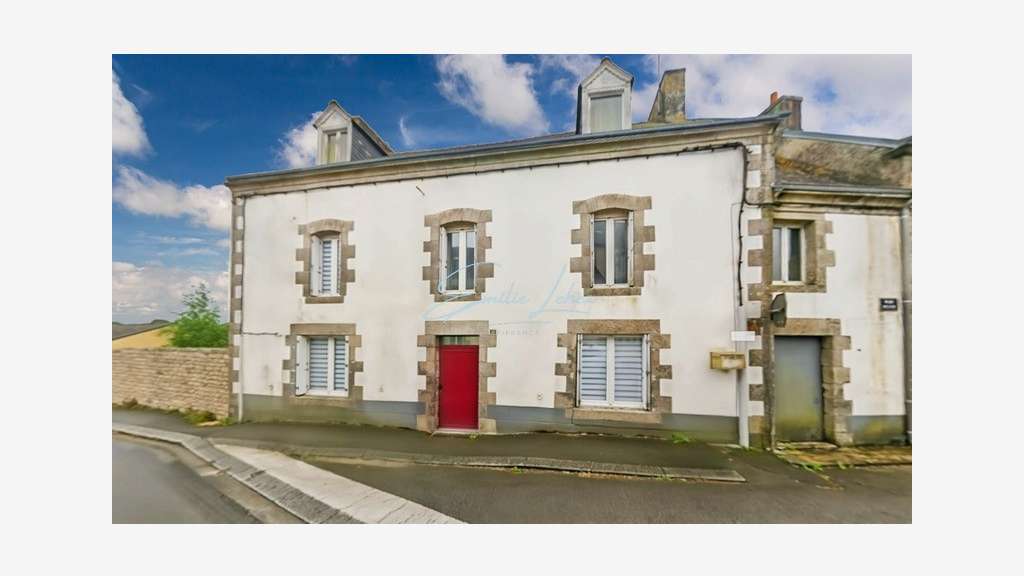 AV immeuble sur 3 niveaux Centre-bourg d'Elliant
