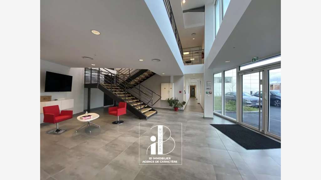Bâtiment industriel 2200m² Fontainebleau A5 A6