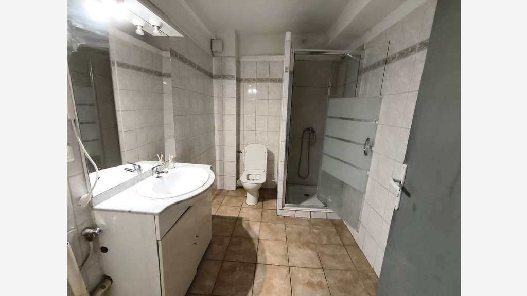 AV immeuble de rapport en centre ville de Gonfaron