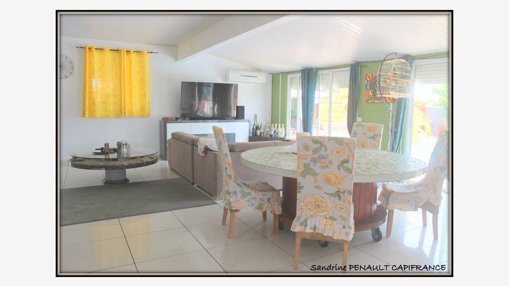AV complexe immobilier 310m² prestigieux à Kourou