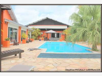 AV complexe immobilier 310m² prestigieux à Kourou