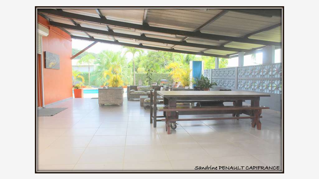 AV complexe immobilier 310m² prestigieux à Kourou