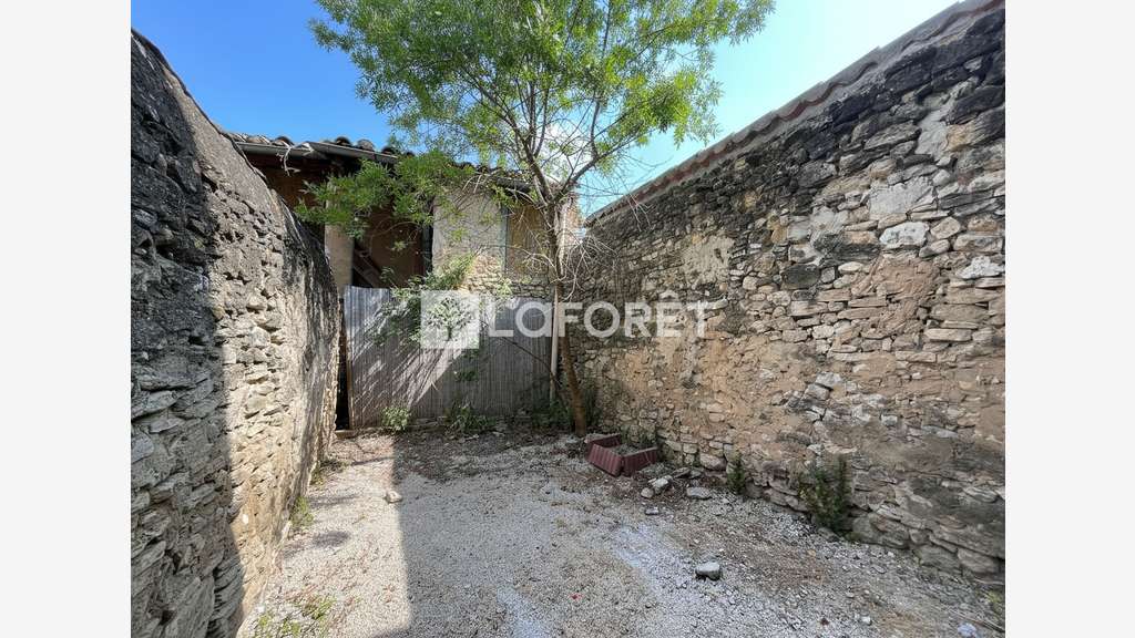 Vente immeuble de 107m² à L'Isle-sur-la-Sorgue