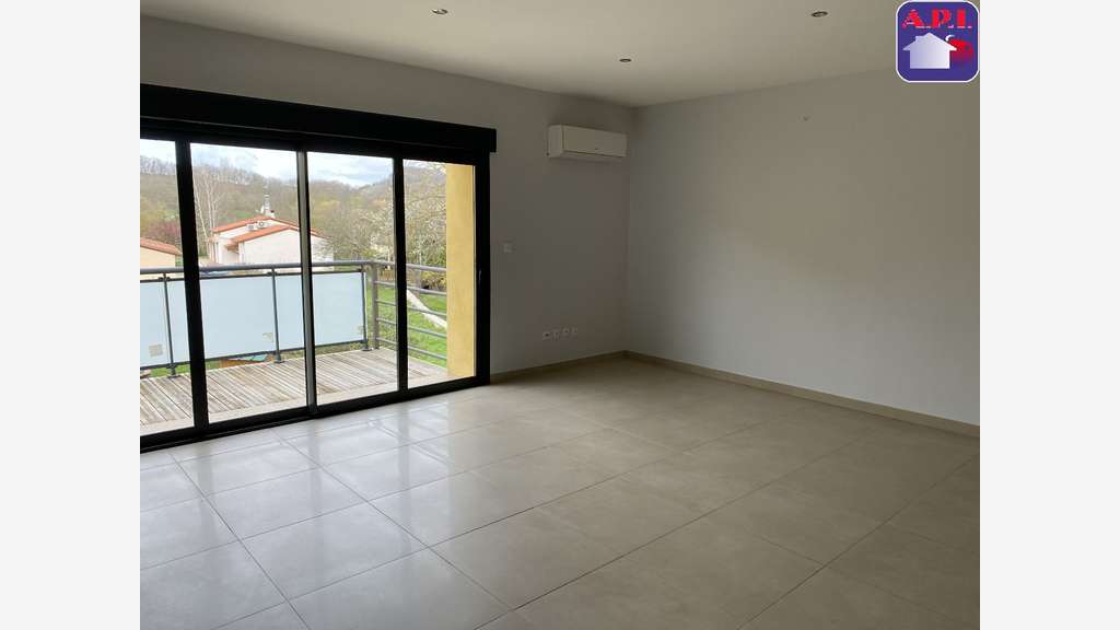 Immeuble proche Mirepoix comprenant 6 lots loués